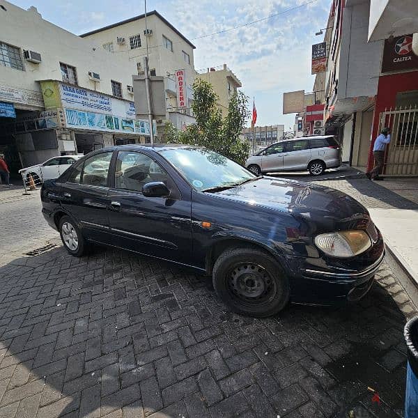 Nissan sunny Automatic  model number 2002 3