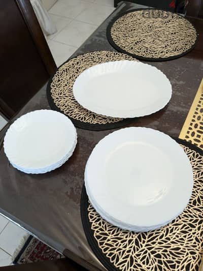 Dinner set for sale