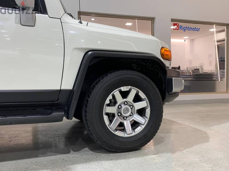 Toyota FJ Cruiser (33,000 Kms) 6