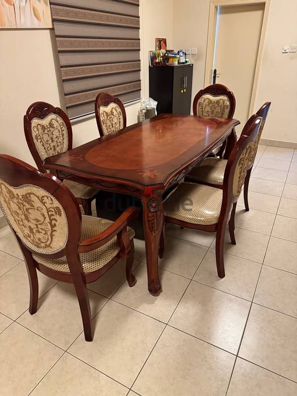 Heavy and excellent quality Dining Table for sale 1