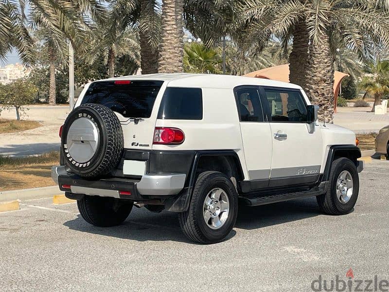 2010 model Toyota FJ Cruiser 4