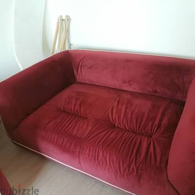 . . . Sofa seat red coolorطقم جلوس مخمل احمر كالجديد