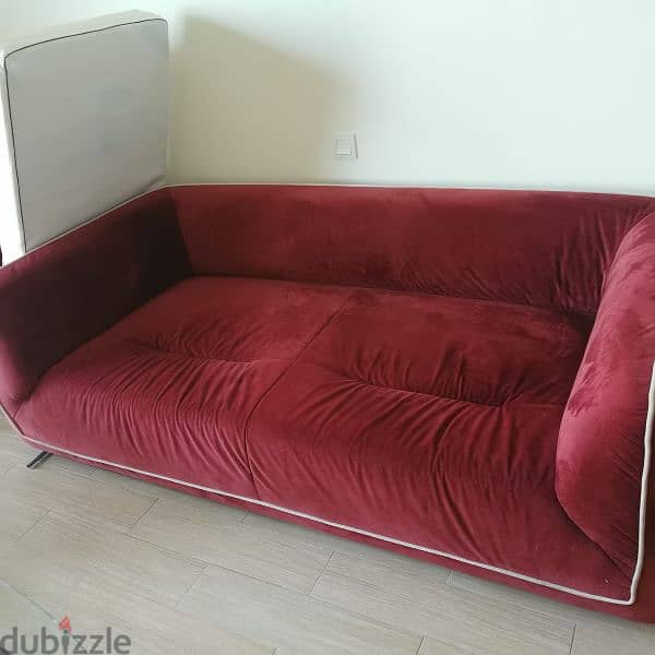 . . . Sofa seat red coolorطقم جلوس مخمل احمر كالجديد 1