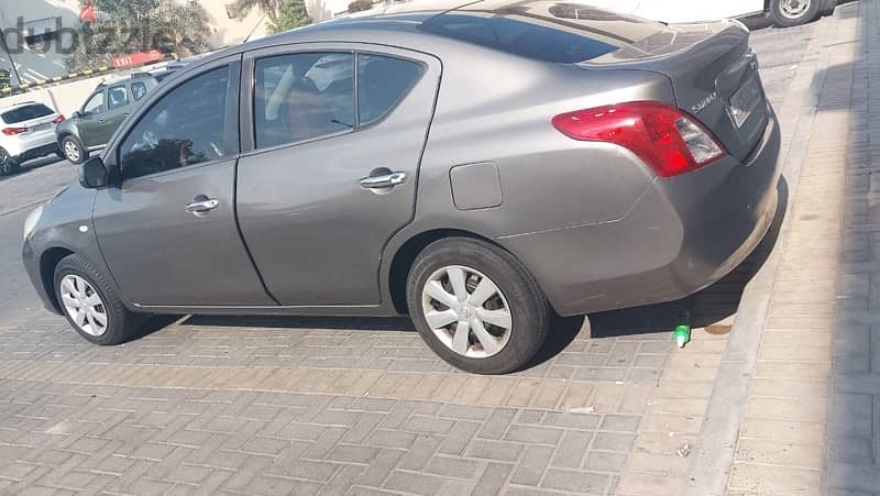 Nissan Sunny 2012 1