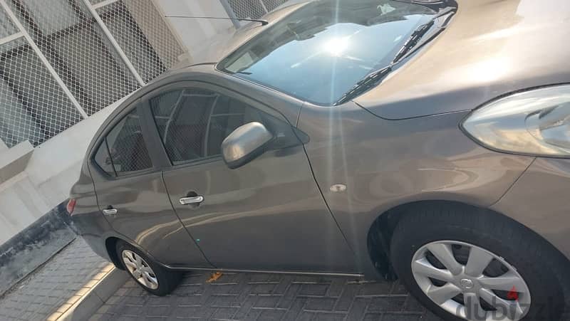 Nissan Sunny 2012 3