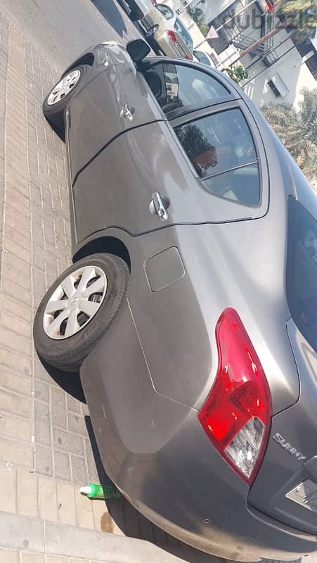 Nissan Sunny 2012 6