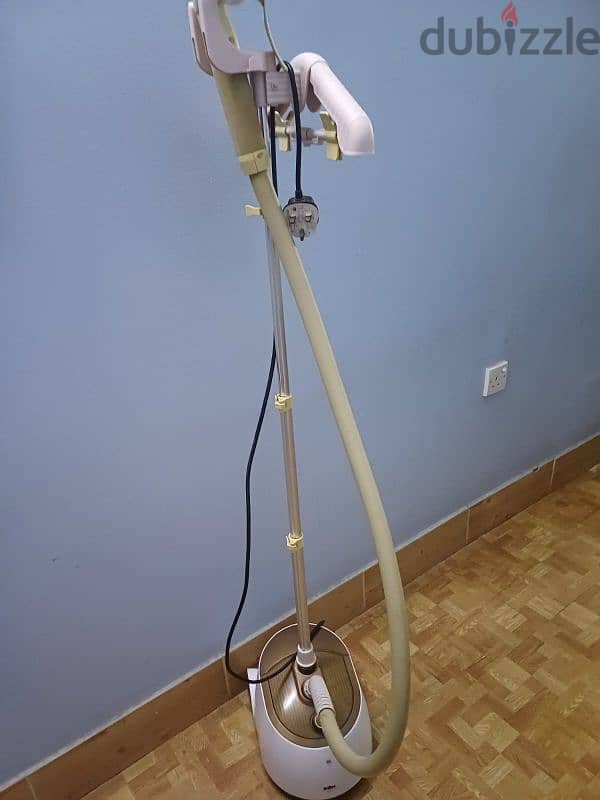 Garment Steamer 1