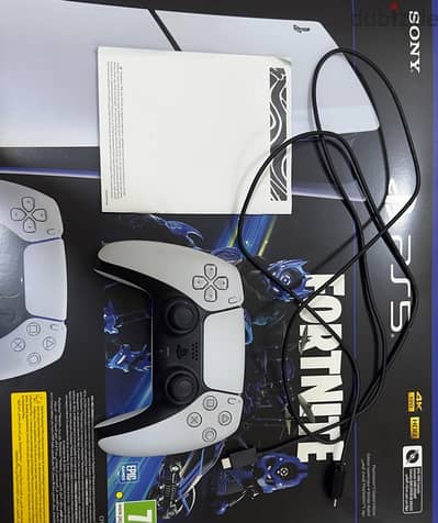 ps5 slim box with all accessories