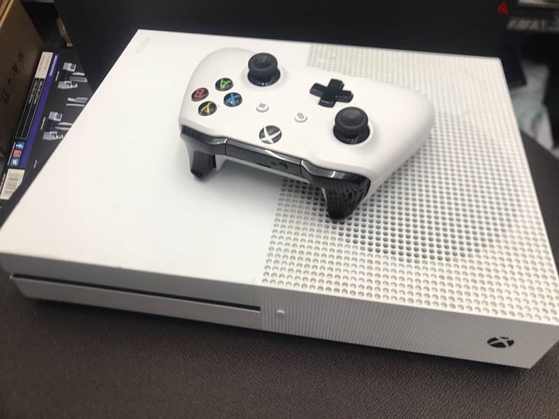 XBOX ONE S 1