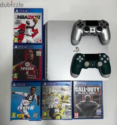 ps4  with 2  controller and 5 games