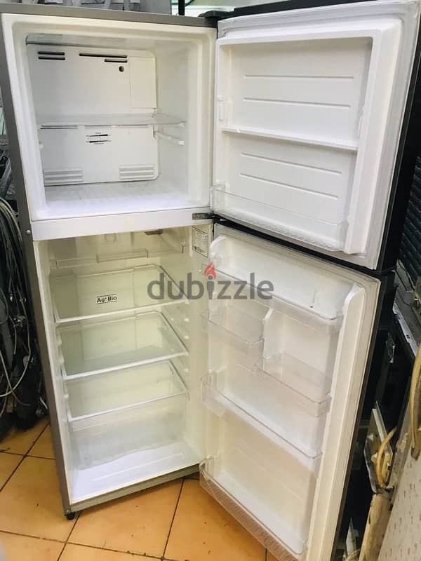 Toshiba Refrigerator freezer good working 3