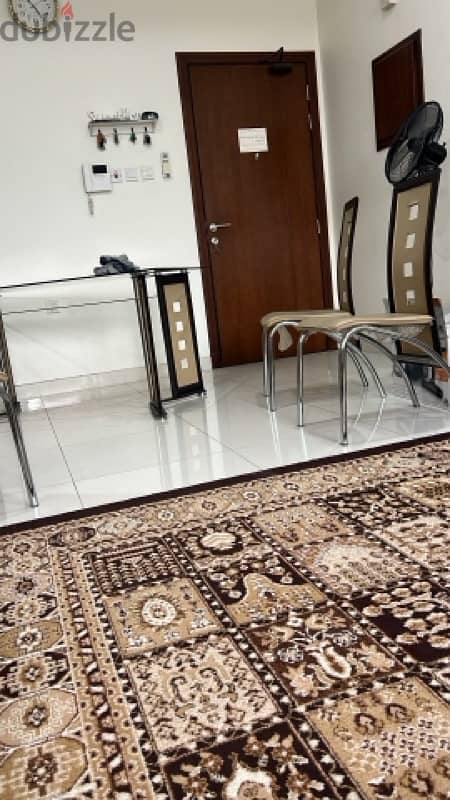 4 seater dinning table for sale 1