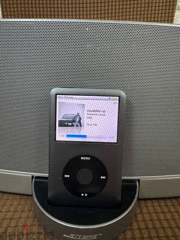 Bose Sound Dock Portable + iPod Classic 1