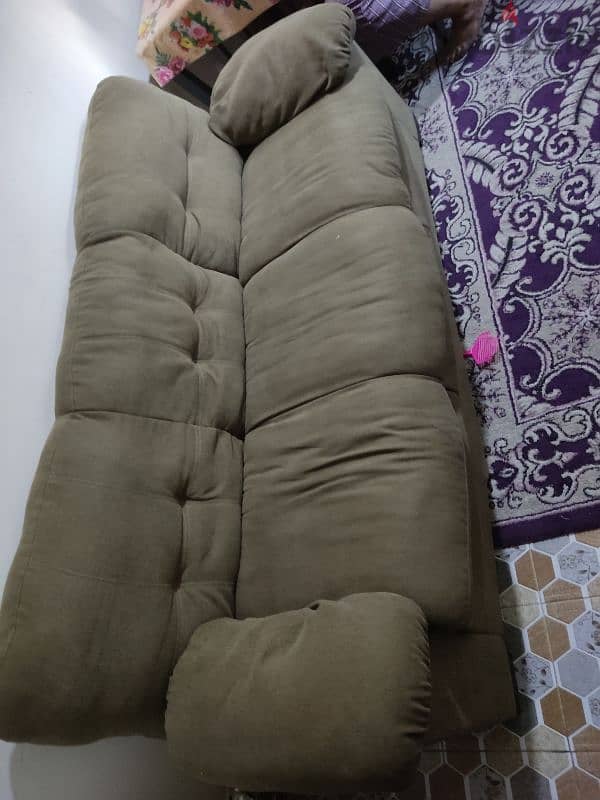 good condition sofa 2