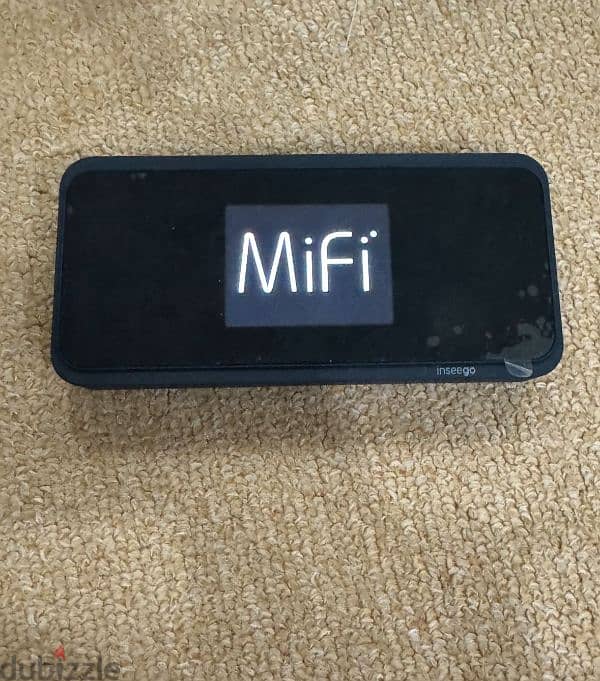 Portable MiFi 5g M2000 router Touch  screen10 hr battery 4