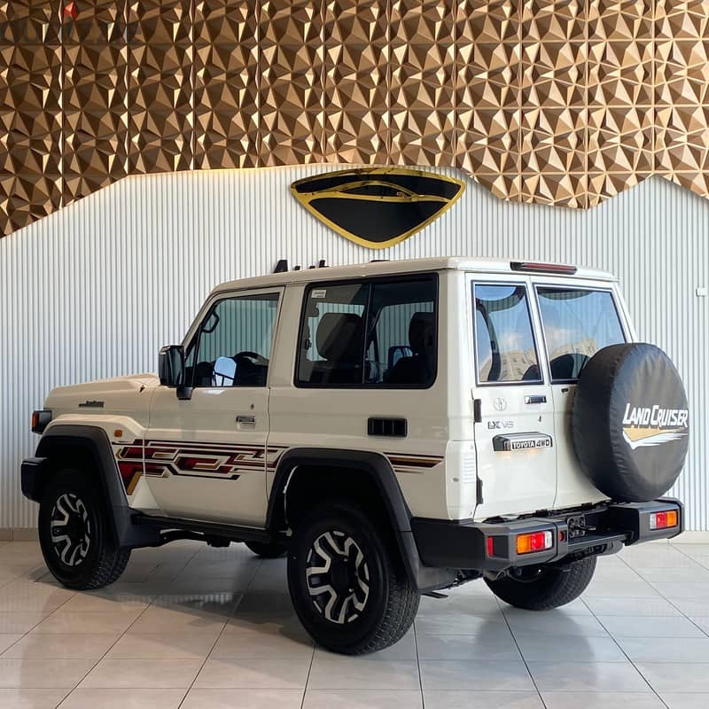 Toyota Land Cruiser LC 76 4WD FULLY LOADED 2025 5