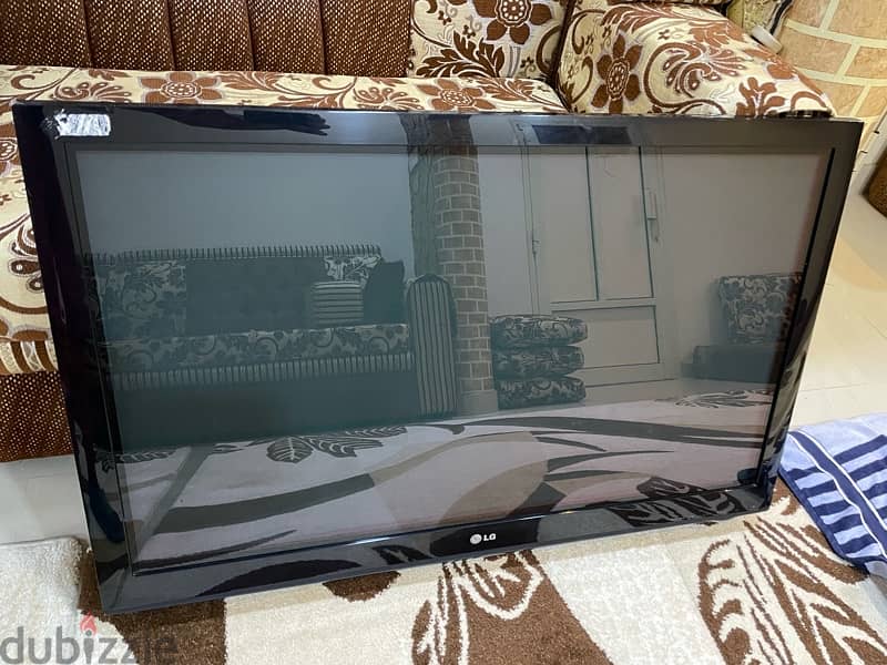 تلفزيون LG 40 inch للبيع 0