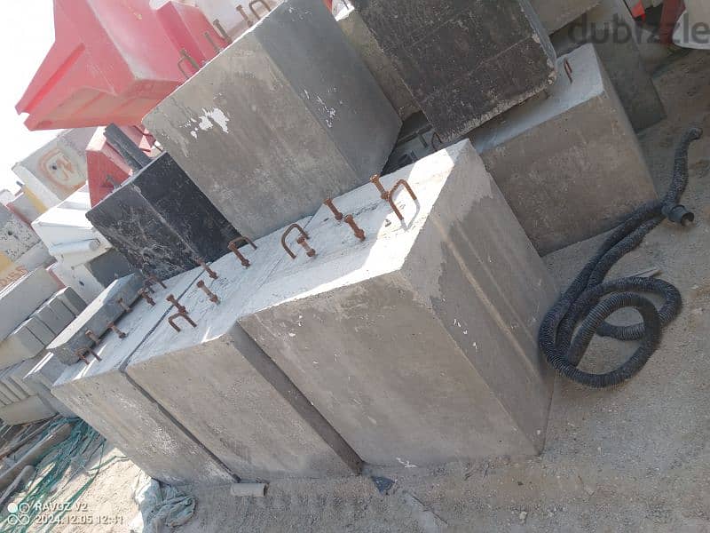 plastic road barer steel barer concrete barer 4