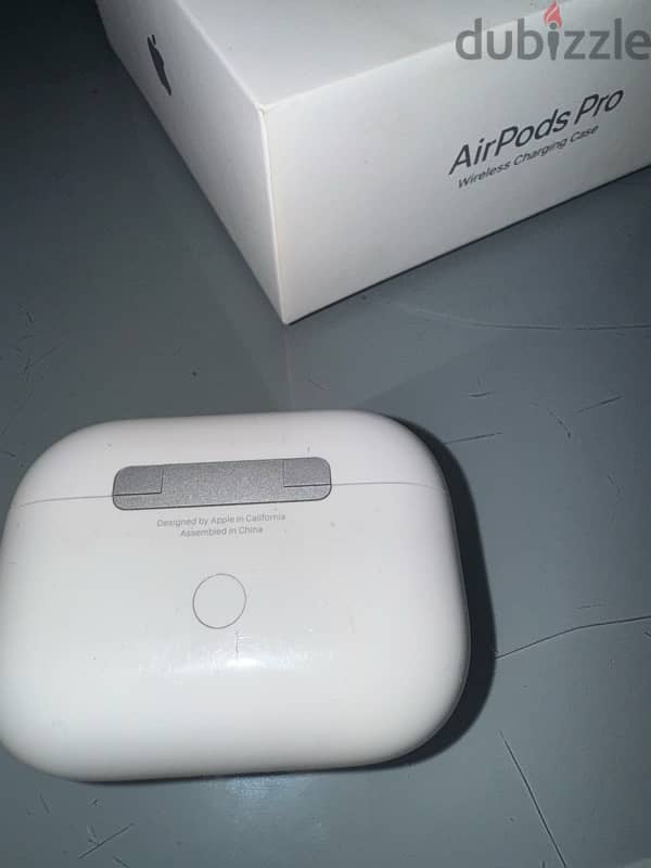 AIRPODS PRO 4