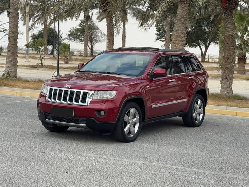 Jeep Grand Cherokee 2012 Limited (Maroon) 0