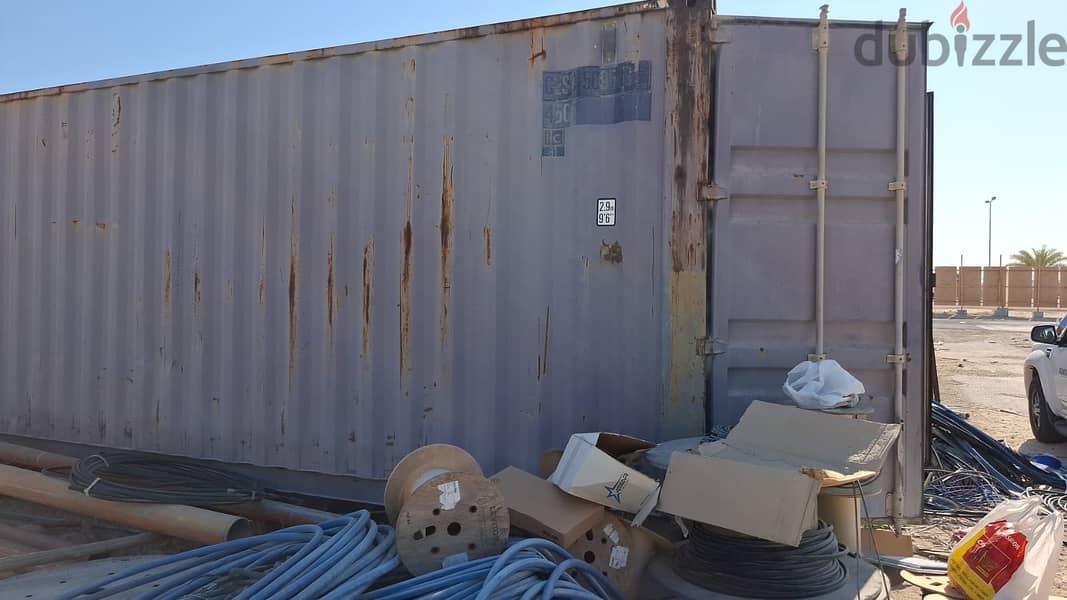 40 FT Container & Porta Cabin For Sale 1