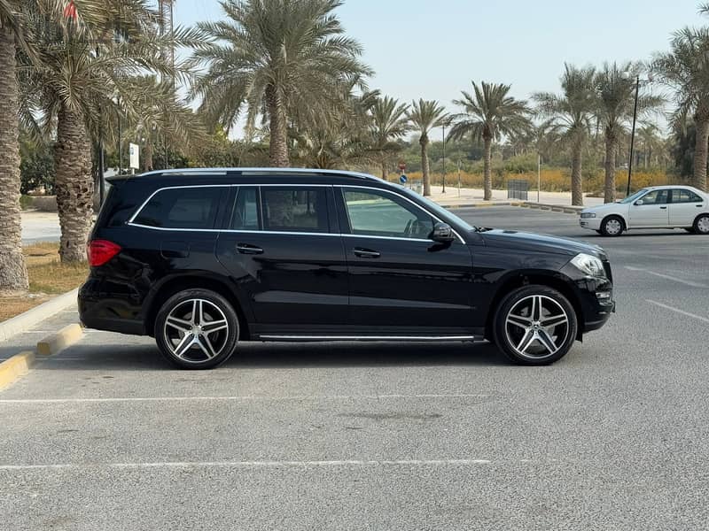 Mercedes-Benz GL 500 2015 GL 500 (Black) 3