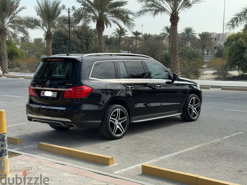 Mercedes-Benz GL 500 2015 GL 500 (Black) 4