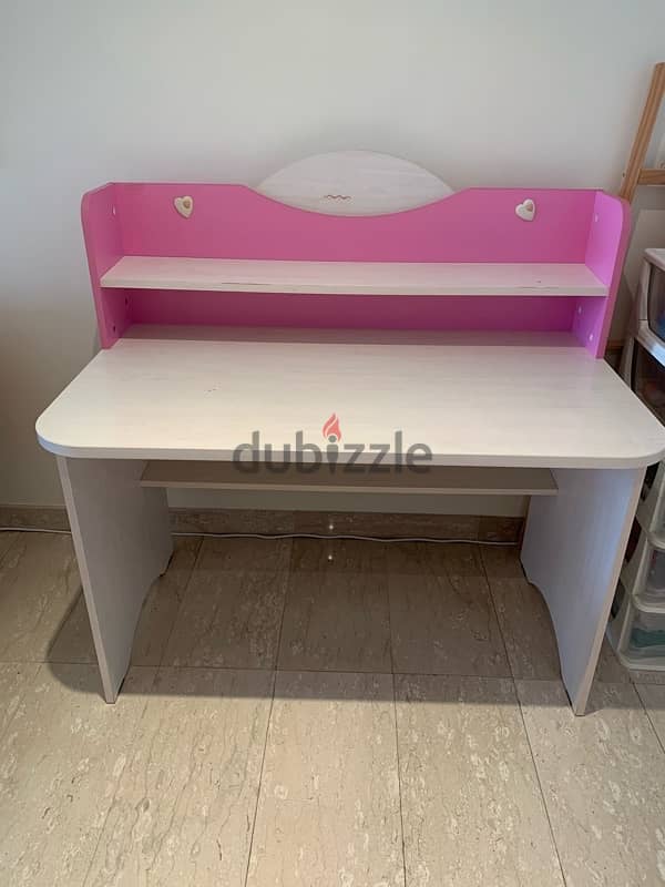 Kids Room Furniture - Desk and Chest of Drawers 1