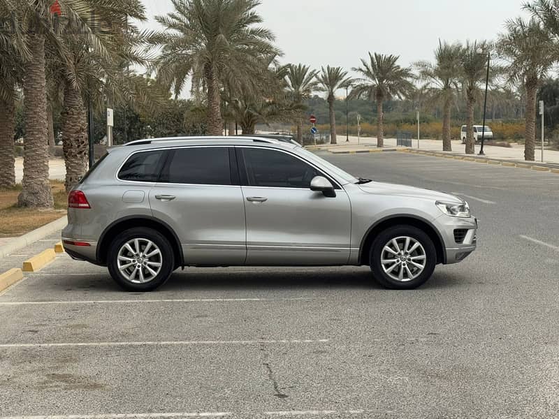 Volkswagen Touareg 2016 Touareg (Silver) 4