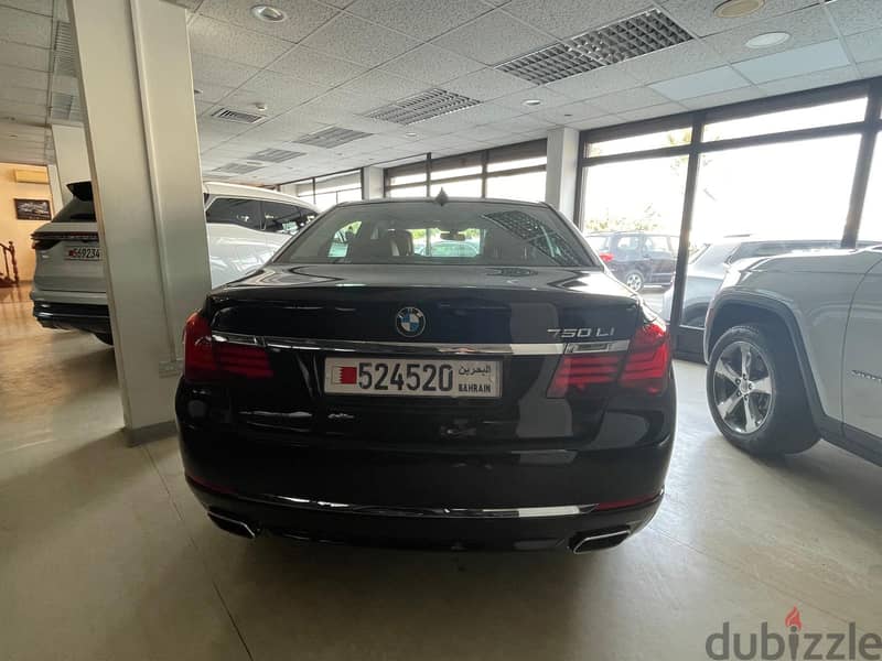 BMW 7-Series 2013 9