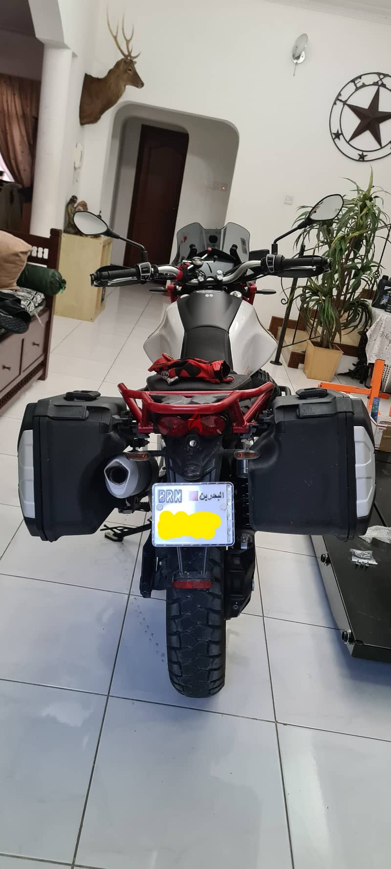 2020 Moto Guzzi v85tt 1