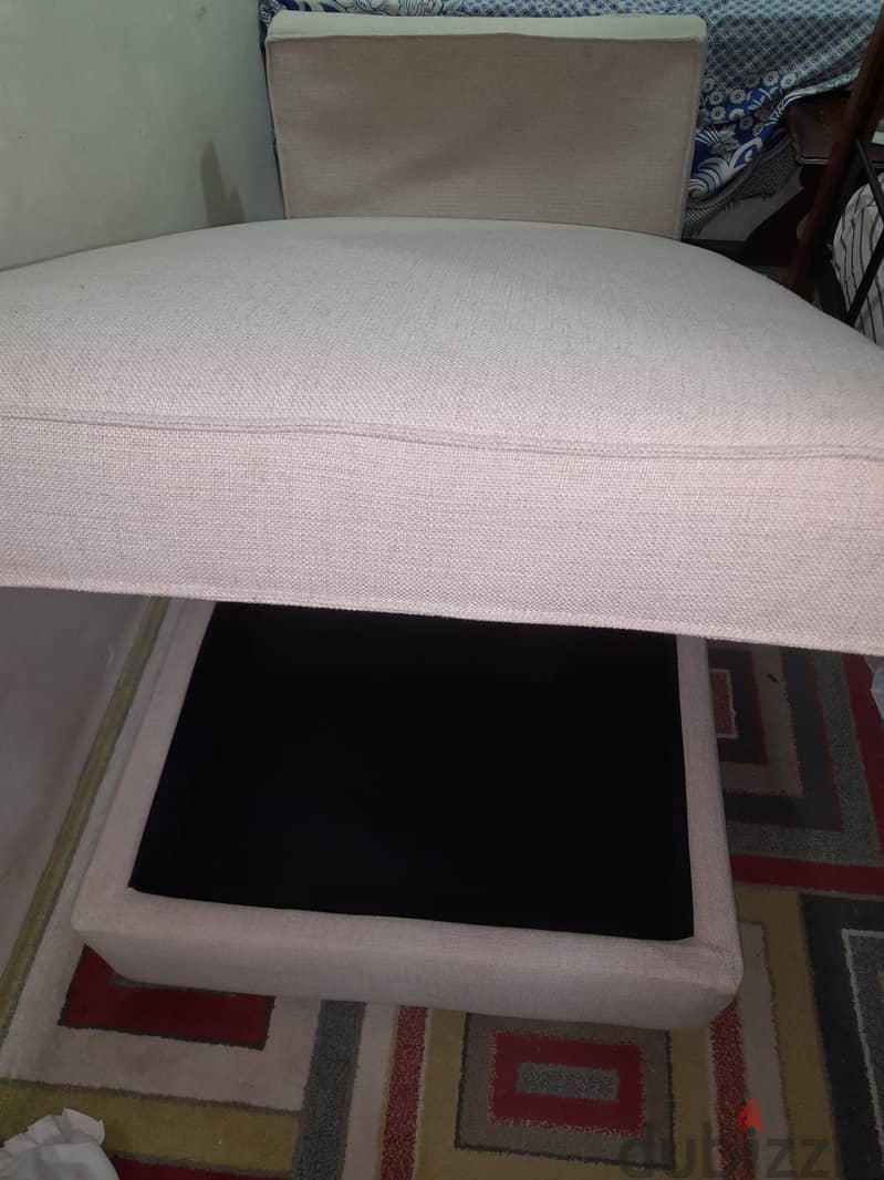 كرسى سرير بحالة ممتازة للبيع/ Seat bed for sale 0