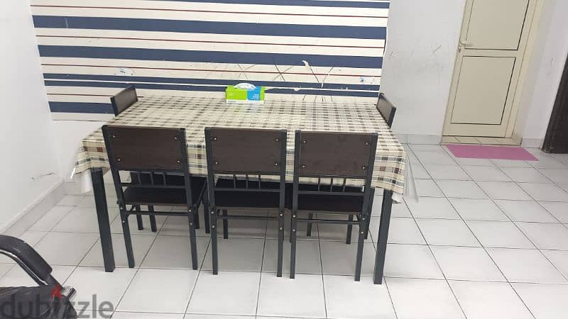 Dining table with 6 chair 0