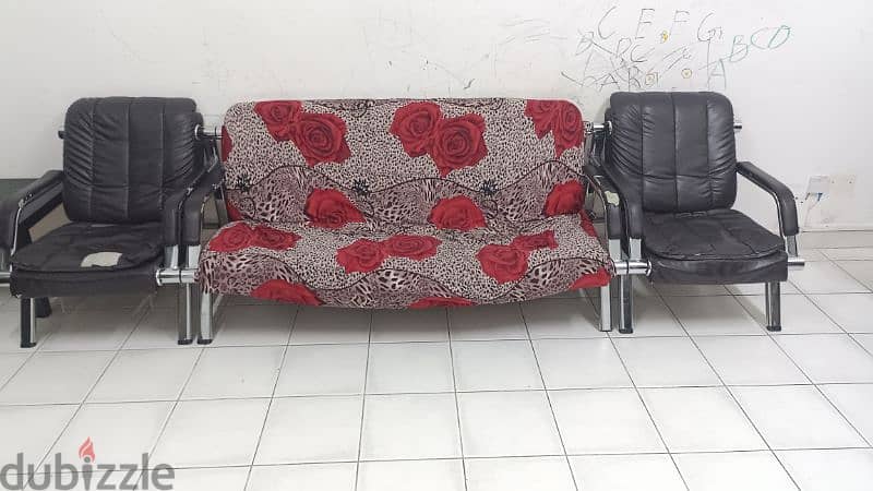 3+1+1 seater sofa, side table and tea table 0