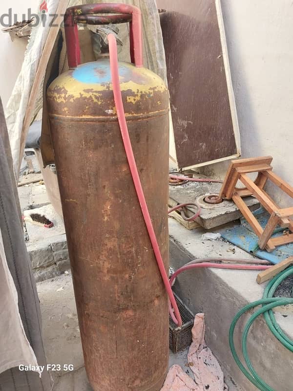 Gas Cylinder big siz 1