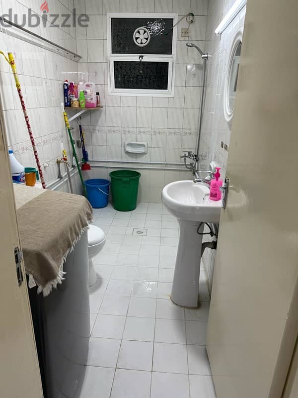 Urgently Looking for Muslim Roommate for Room Sharing 2