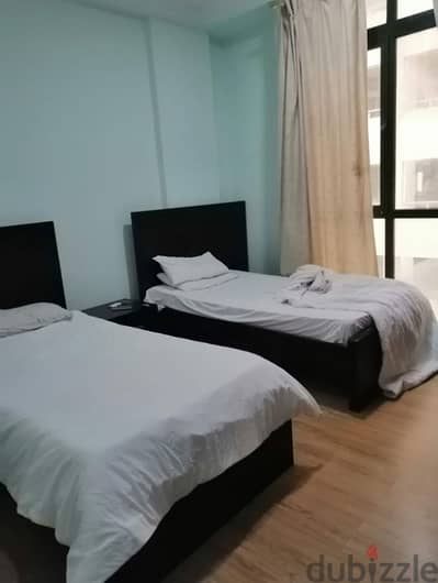 4Rent F. furnished bed space in master bedroomللايجار سرير بغرفة ماستر