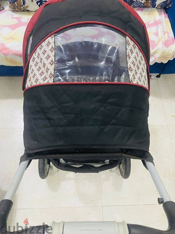 For sale, a baby stroller, a Jorico brand, in very good condition. 7