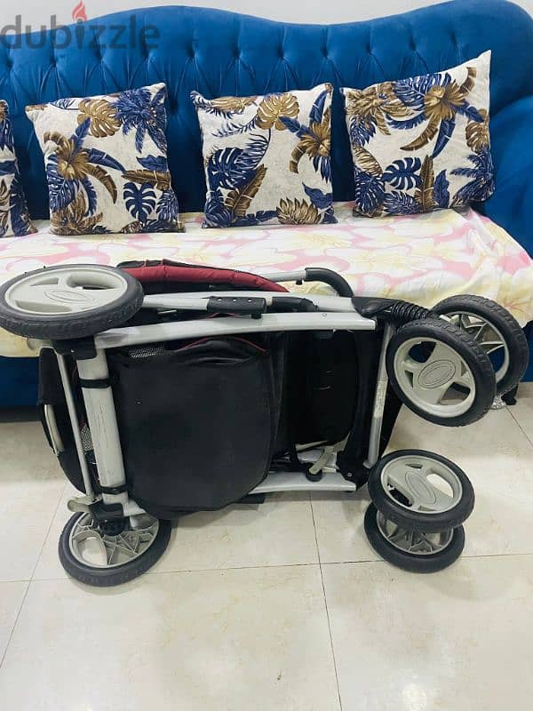 For sale, a baby stroller, a Jorico brand, in very good condition. 8