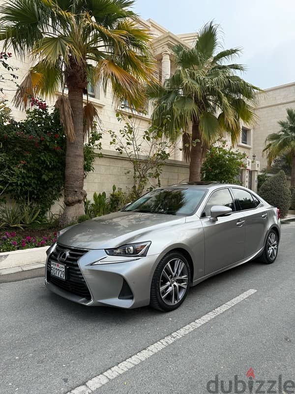 Lexus IS 300 2019  agent maintained 1