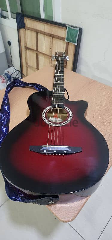 Accoustic Guitar for sale 38 inch at 50 BHD/Used 3 pr 4 times/Like new 5