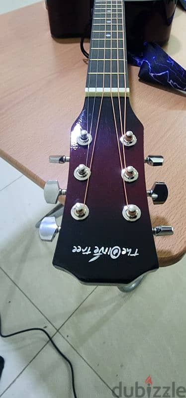 Accoustic Guitar for sale 38 inch at 50 BHD/Used 3 pr 4 times/Like new 7