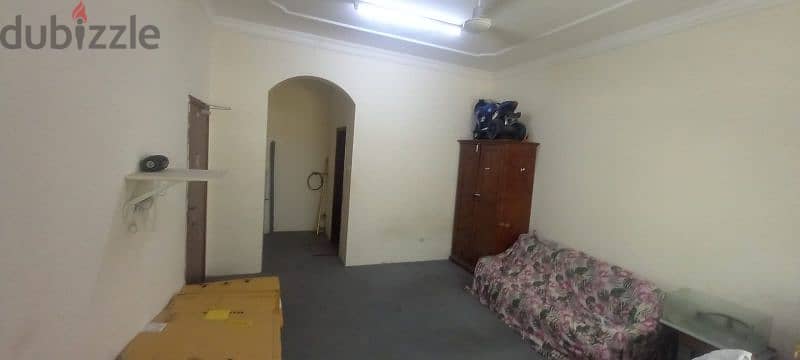 ROOM FOR RENT 120 BD WITH EWA 2