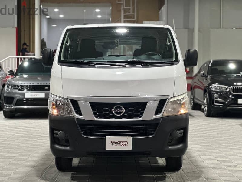 Nissan Navara 2017 URVAN 1