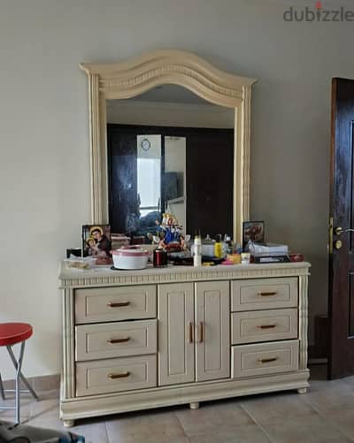 Dressing table for sale