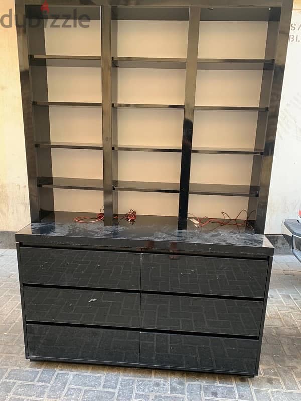 Conter&Shelf for sale Shop & beauty parlour 1