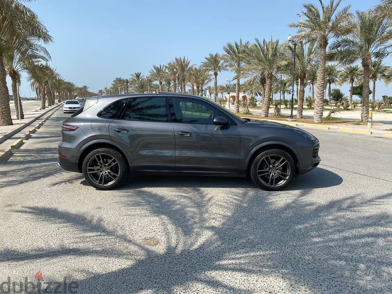 Porsche Cayenne 2019 (Grey) 2