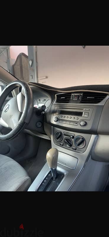 Nissan Sentra 2015 1