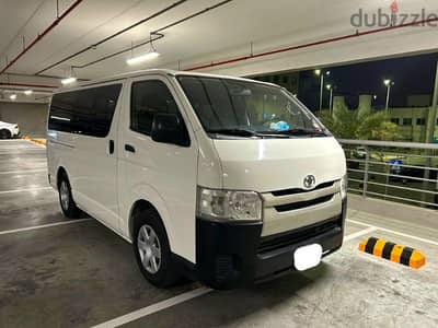 Toyota Hiace 2015