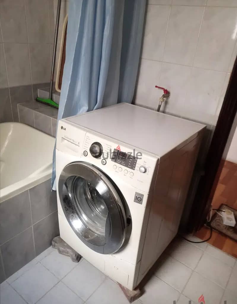 Room with attached Bathroom - In a 2 bedroom flat - BHD 100 5